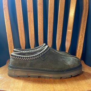 UGG Tasman Forrest green